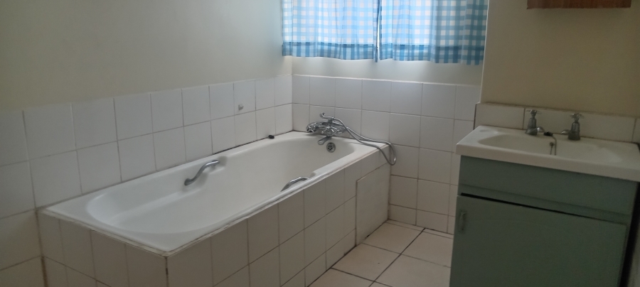 2 Bedroom Property for Sale in Adamayview North West